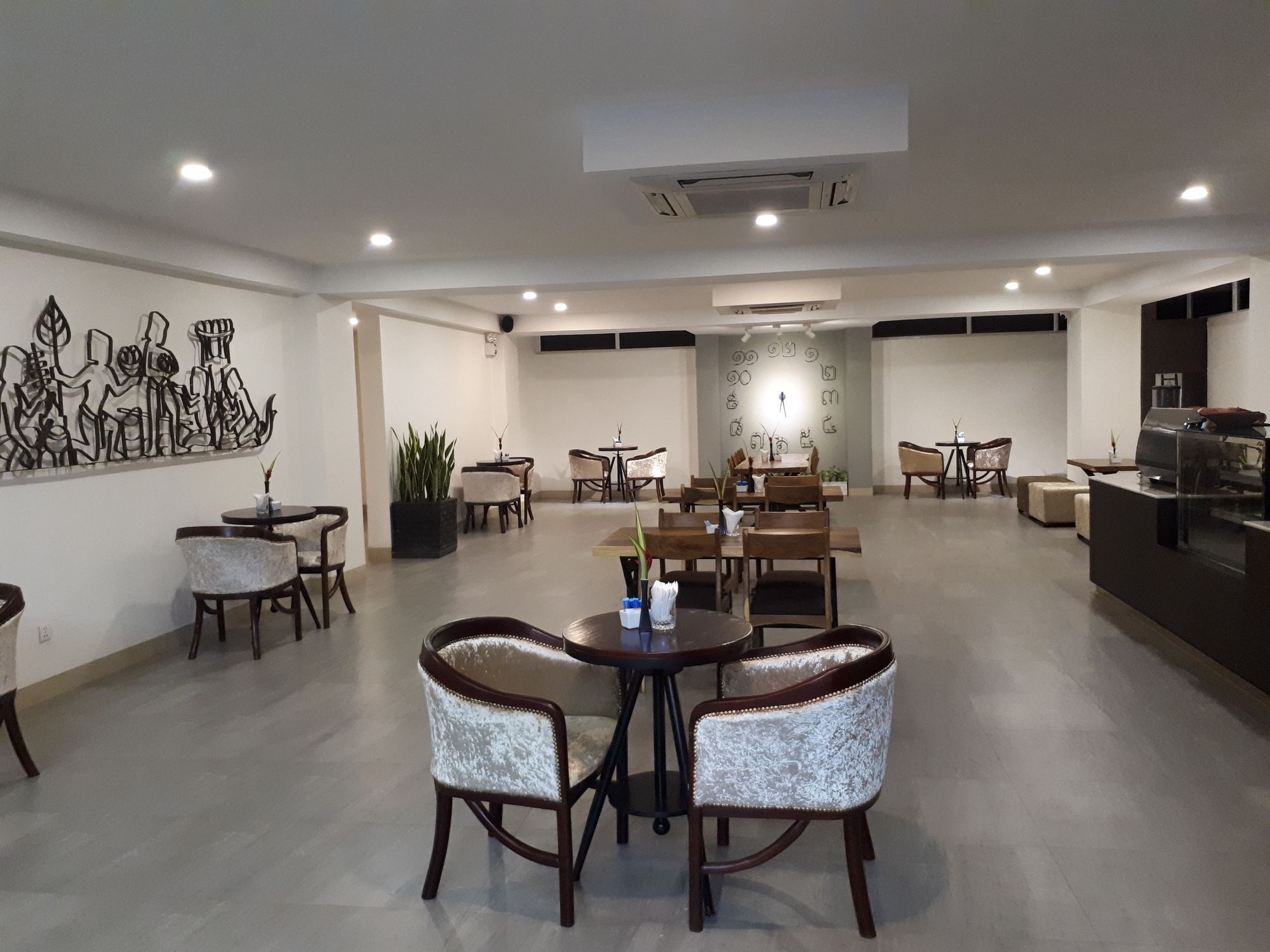 פנום פן Kuch Oudom Hotel מראה חיצוני תמונה