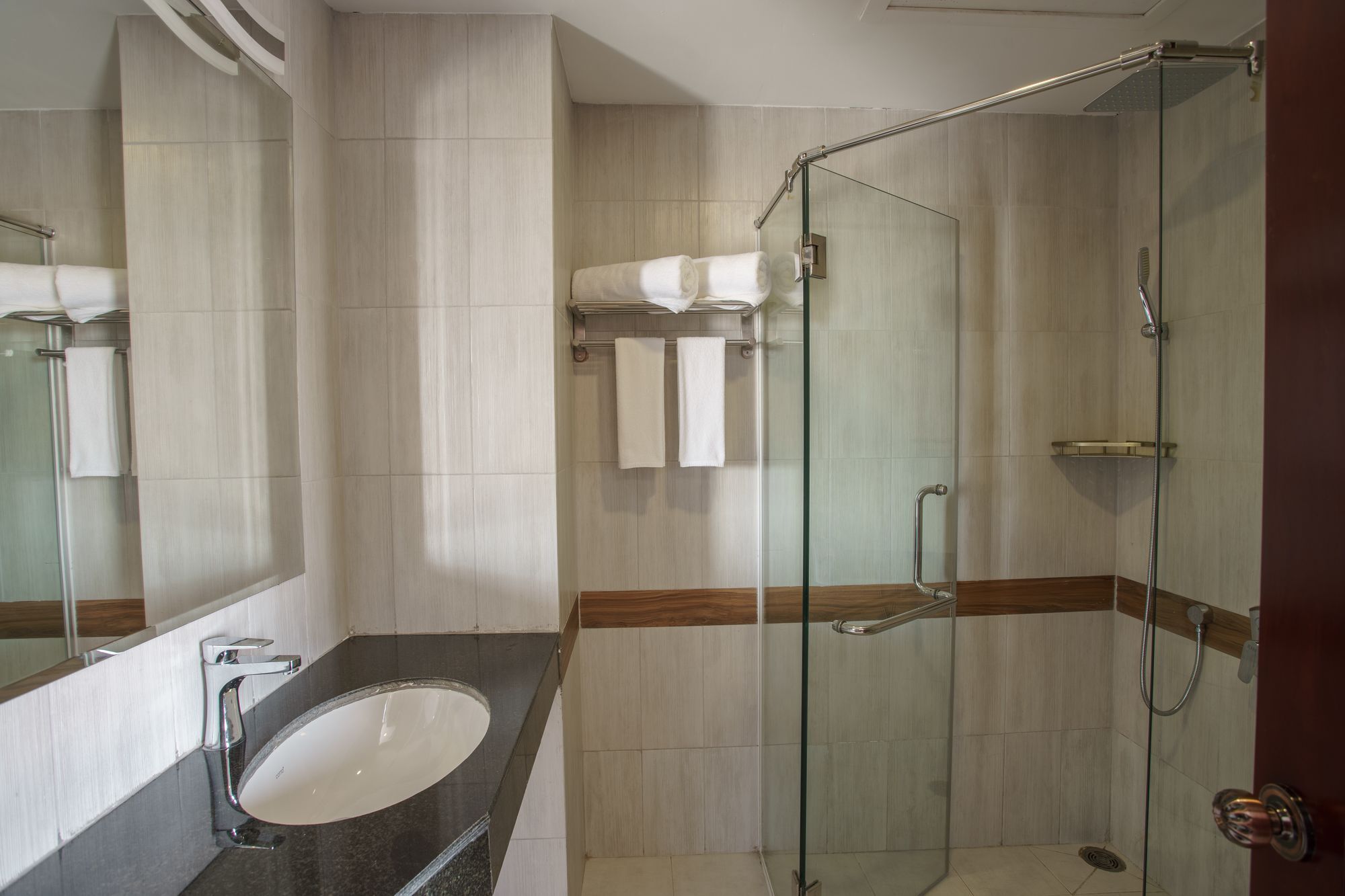 פנום פן Kuch Oudom Hotel מראה חיצוני תמונה