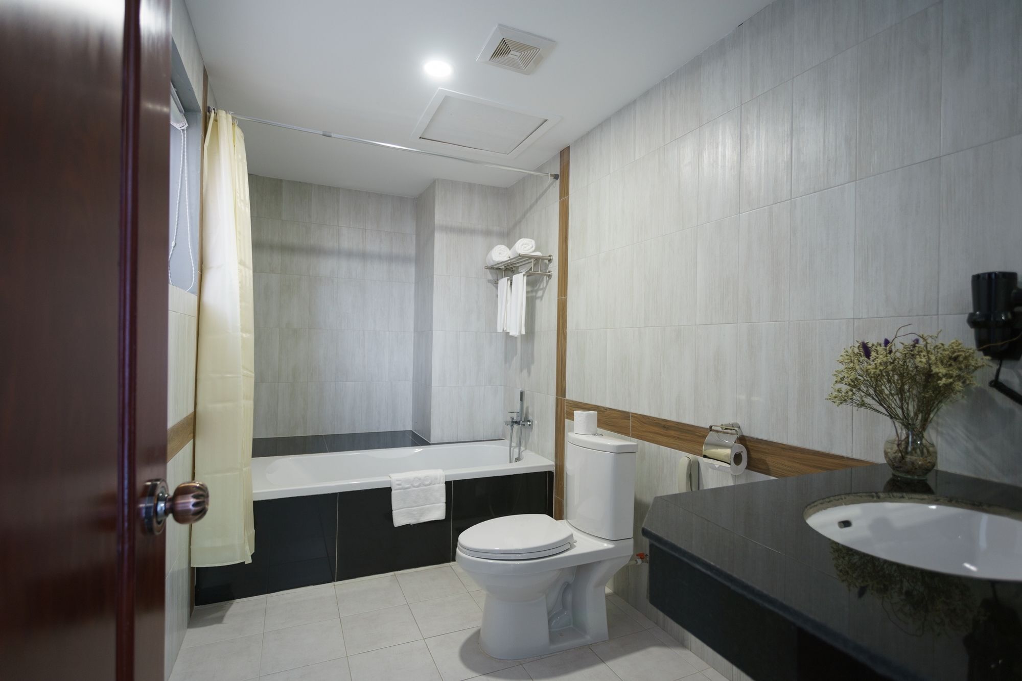 פנום פן Kuch Oudom Hotel מראה חיצוני תמונה